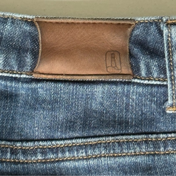Lands’ End Original Fit Modern Waist Boot Leg Denim Jeans size 10 - Picture 5 of 12